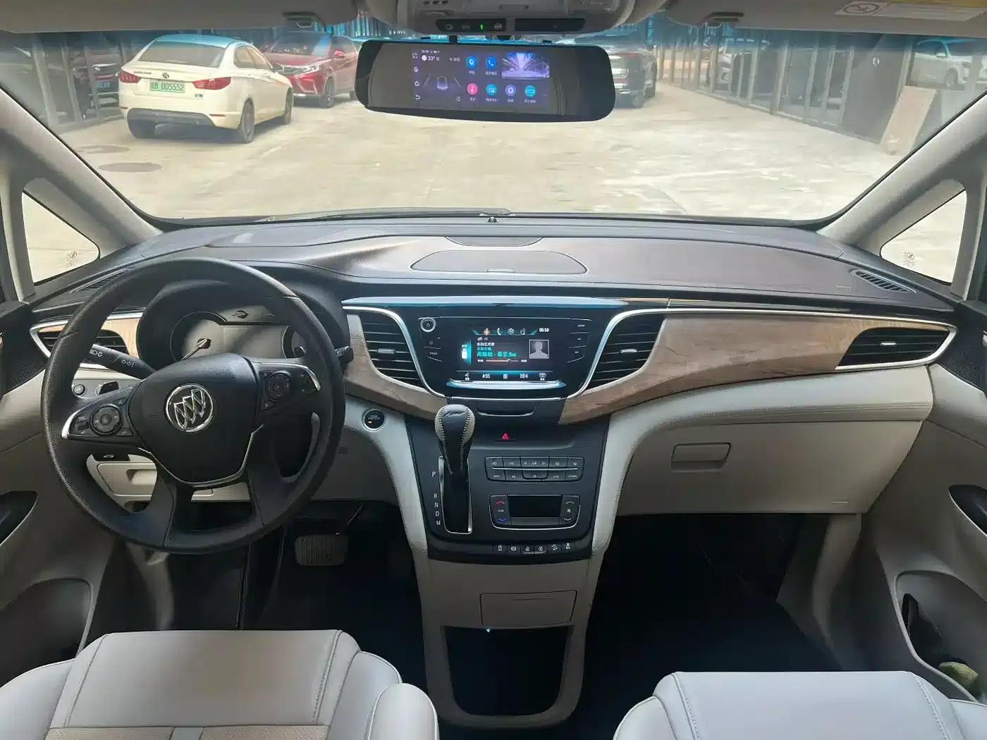 Buick GL8 2017 ES 28T Comfort Model (National V Emission Standard) — миниатюра 4
