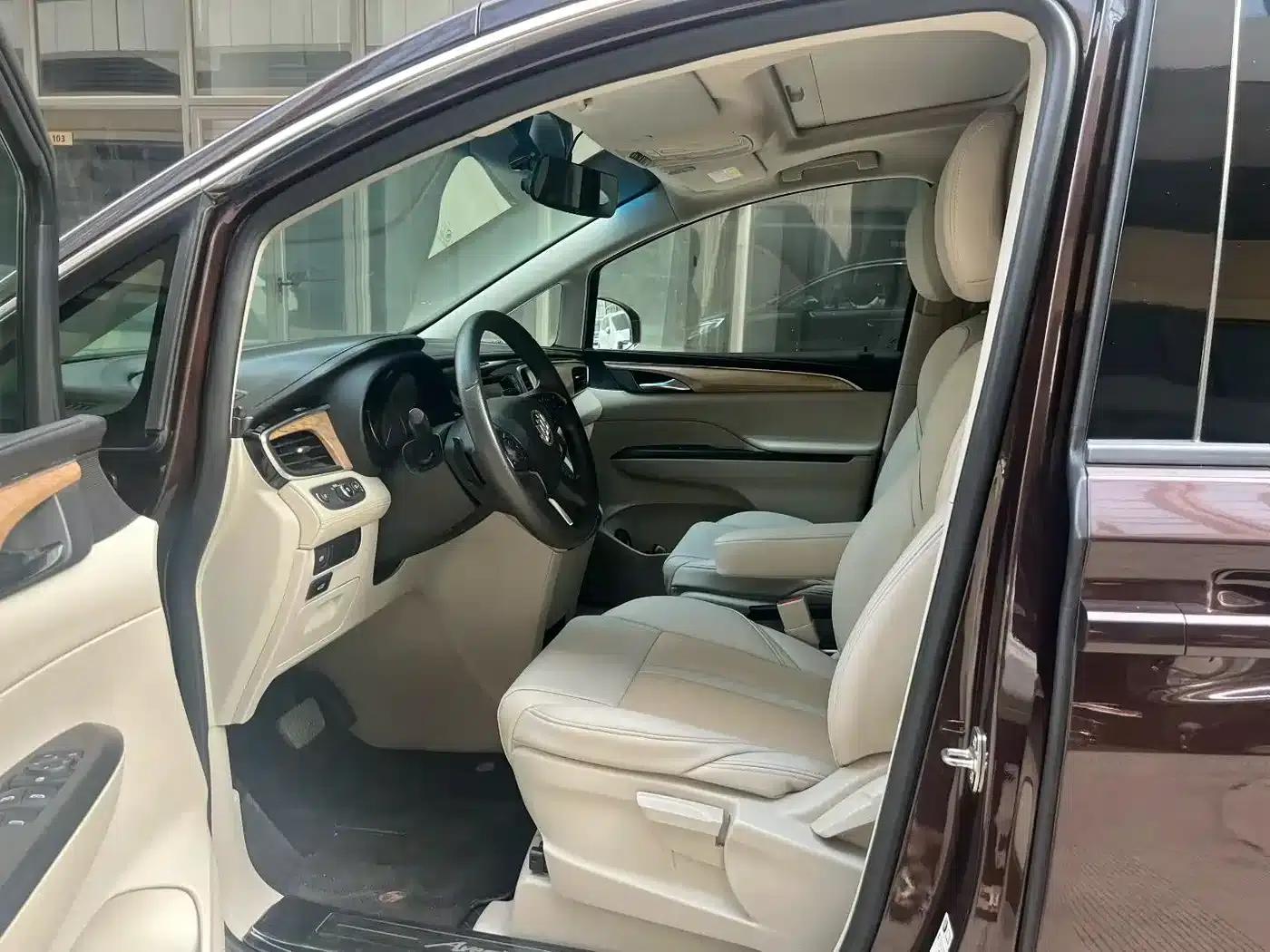 Buick GL8 2017 ES 28T Comfort Model (National V Emission Standard) — миниатюра 5