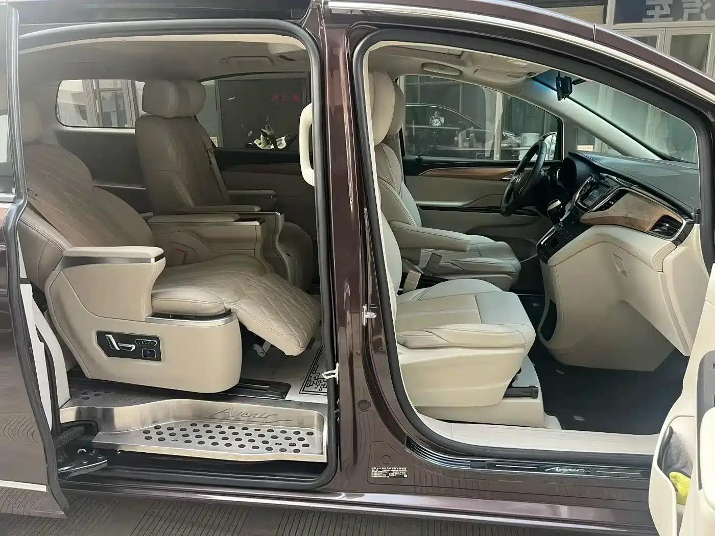 Buick GL8 2017 ES 28T Comfort Model (National V Emission Standard) — миниатюра 7