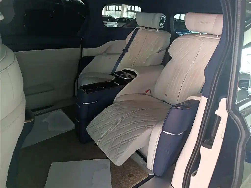 Buick GL8 2022 Avenir Four-Seat Premium Edition — миниатюра 17