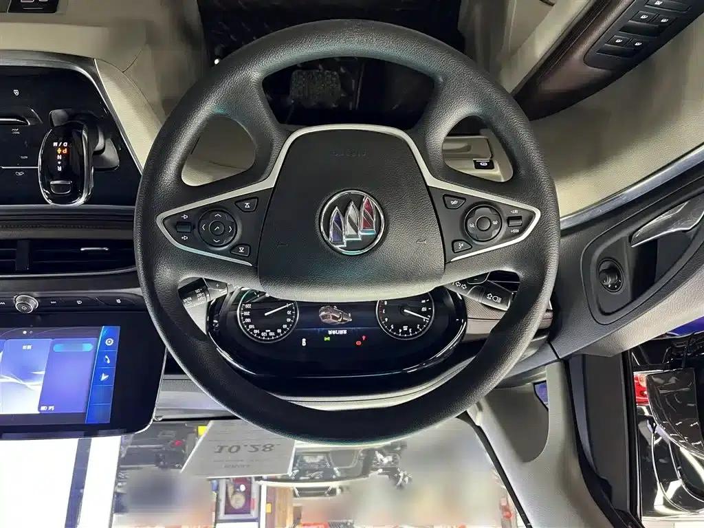 Buick GL8 2020 Land Business Class 652T Comfort — миниатюра 3
