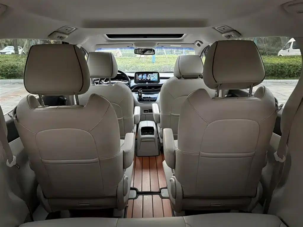 Buick GL8 2021 Land Business Class 652T Luxury — миниатюра 18