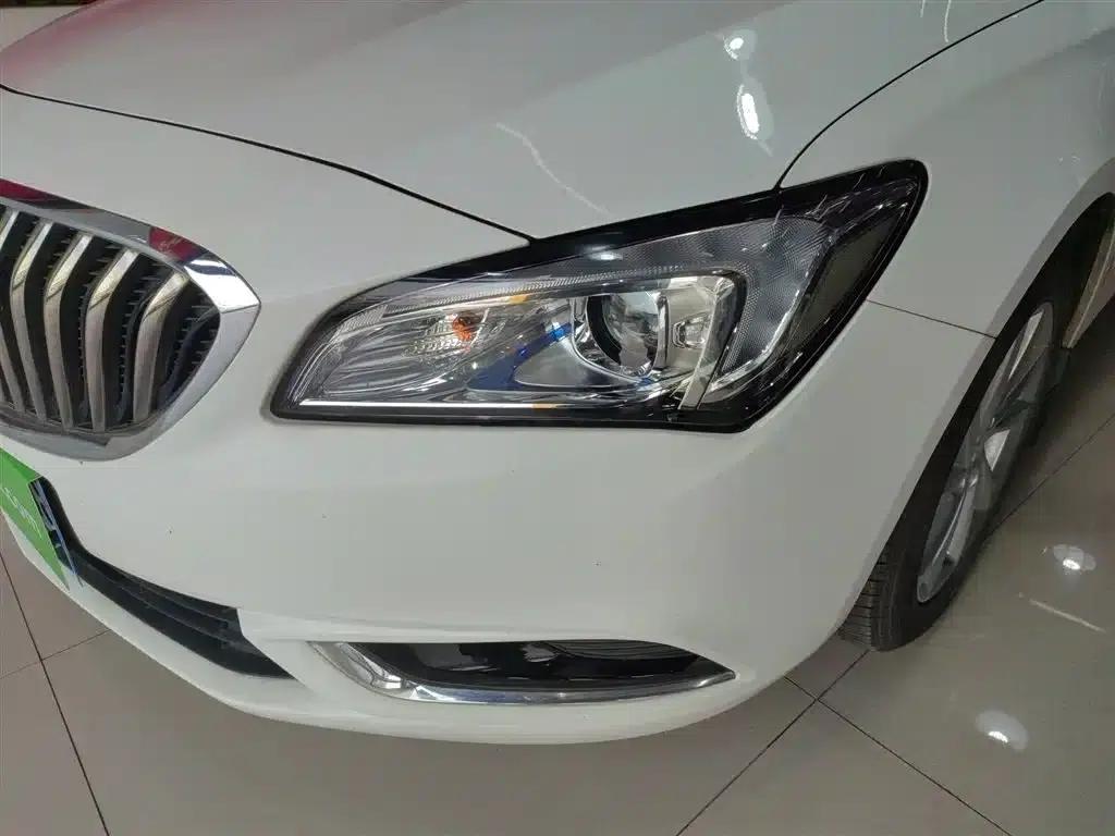Buick Verano 2015 Sedan 15S Automatic Entry-Level — миниатюра 18