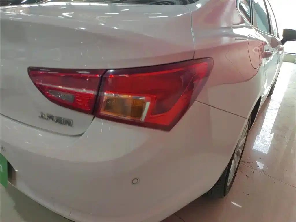 Buick Verano 2015 Sedan 15S Automatic Entry-Level — миниатюра 24