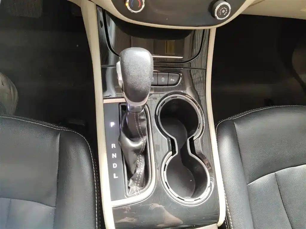 Buick Verano 2015 Sedan 15S Automatic Entry-Level — миниатюра 14