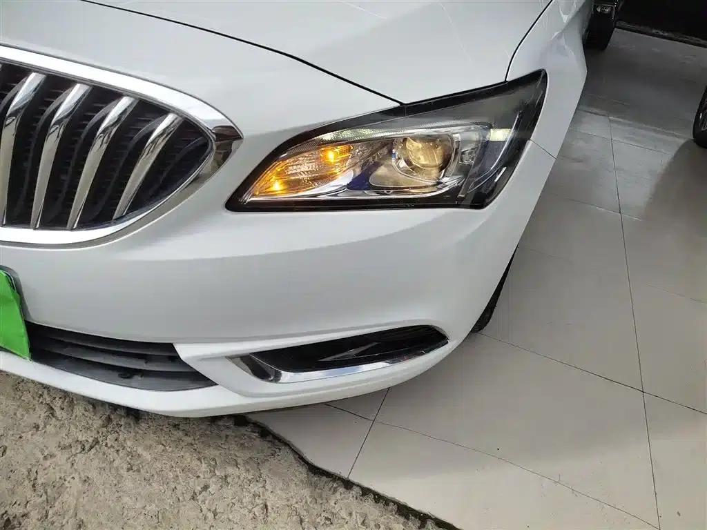 Buick Verano 2015 Sedan 15S Automatic Entry-Level — миниатюра 24