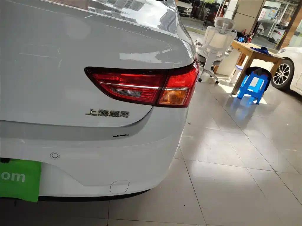 Buick Verano 2015 Sedan 15S Automatic Entry-Level — миниатюра 8