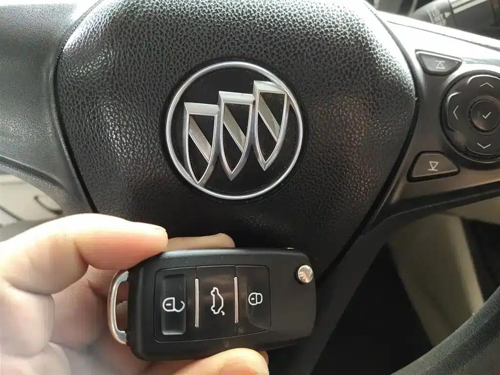 Buick Verano 2015 Sedan 15S Automatic Entry-Level — миниатюра 9