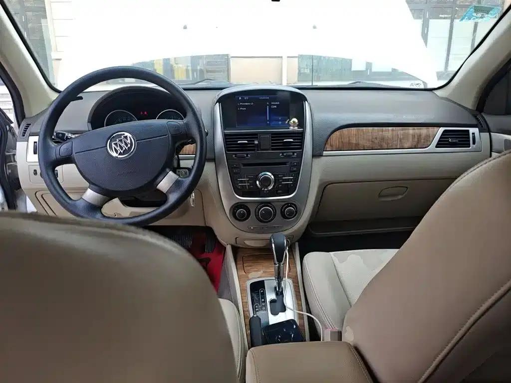 Buick Excelle 2015 1.5L Automatic Classic — миниатюра 6