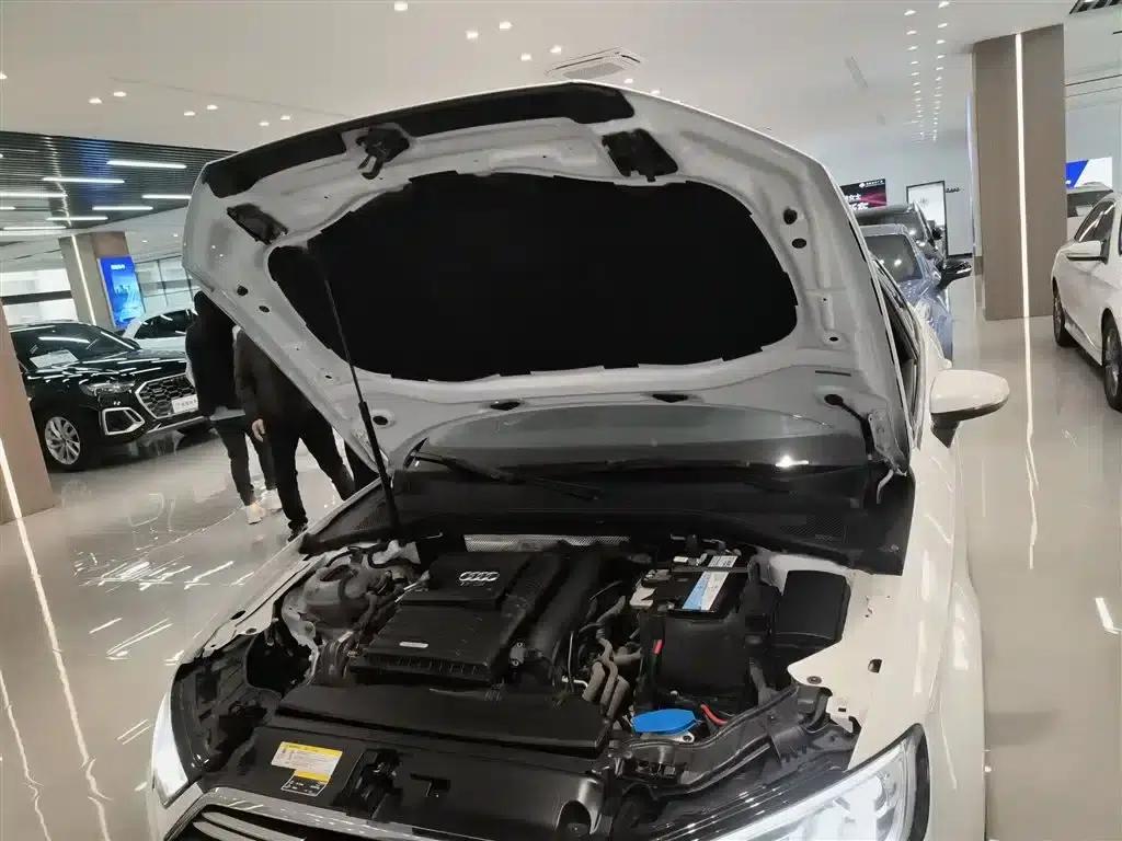 Audi A3 2018 30th Anniversary Edition Sportback 35 TFSI Progressive — миниатюра 16