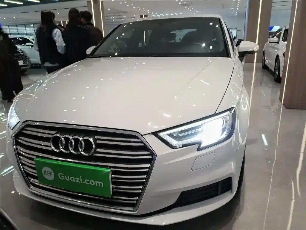 Audi A3 2018 30th Anniversary Edition Sportback 35 TFSI Progressive — миниатюра 3