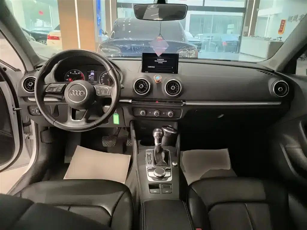 Audi A3 2018 30th Anniversary Edition Sportback 35 TFSI Progressive — миниатюра 6