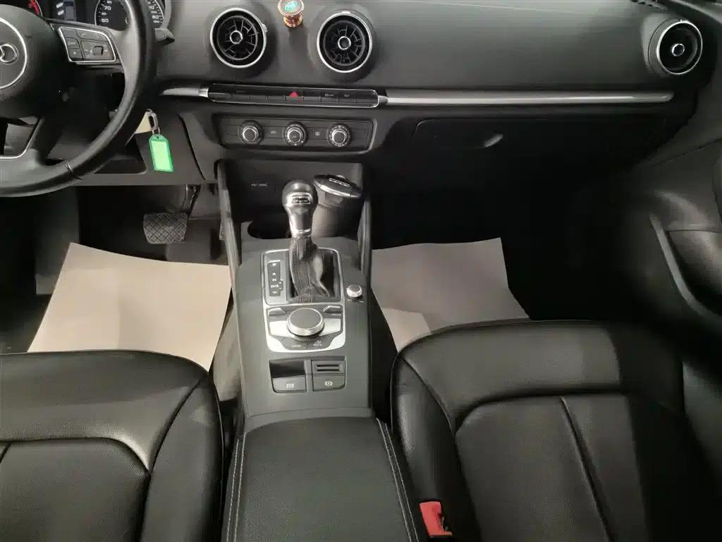 Audi A3 2018 30th Anniversary Edition Sportback 35 TFSI Progressive — миниатюра 10