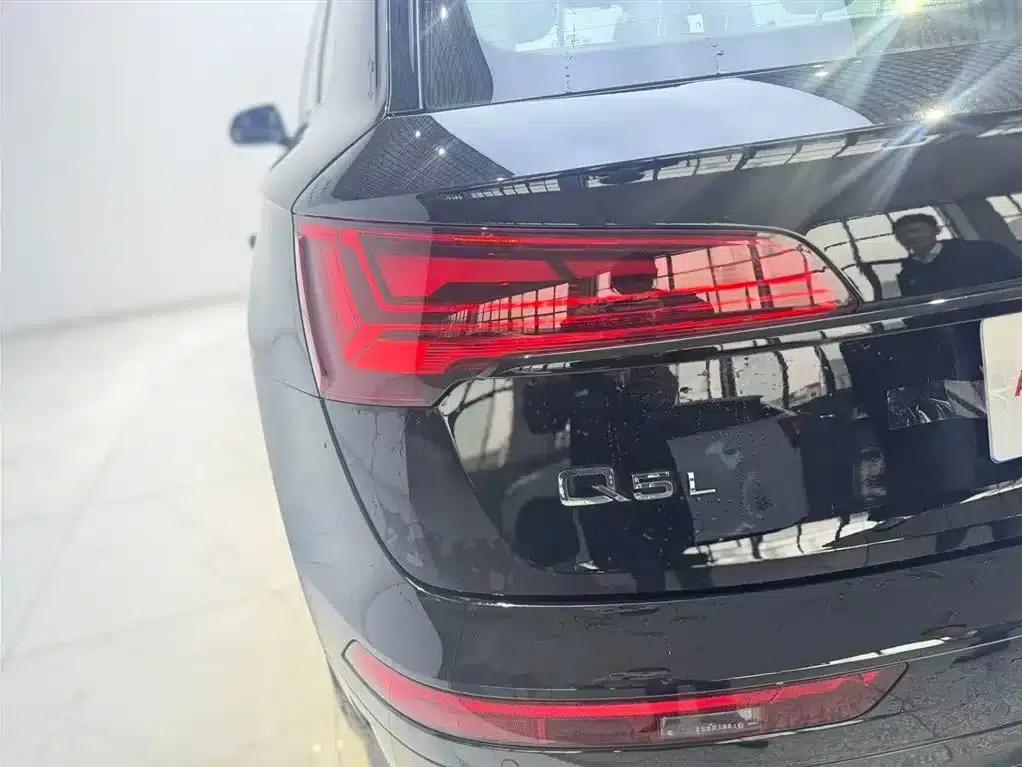 Audi Q5L 2025 40 TFSI Luxury Dynamic — миниатюра 12