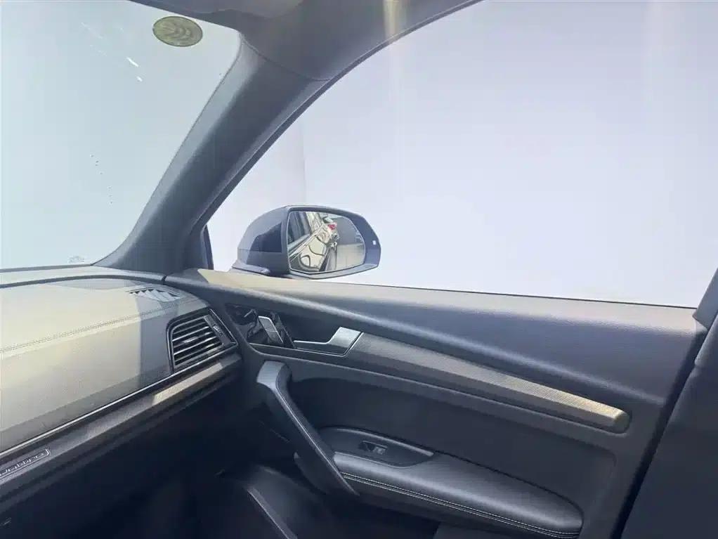 Audi Q5L 2025 40 TFSI Luxury Dynamic — миниатюра 13