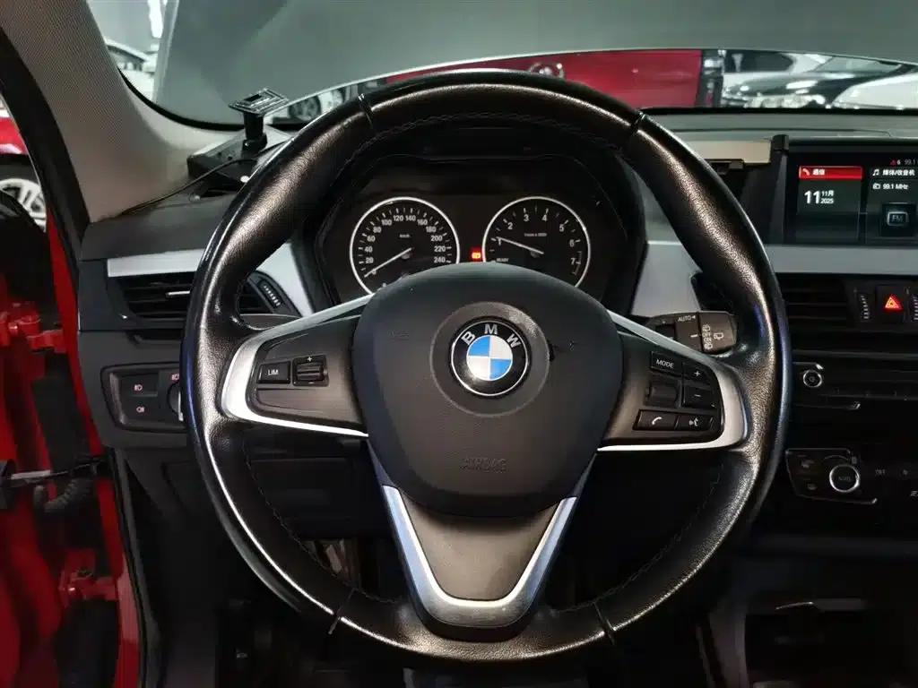 BMW X1 2018 sDrive18Li Fashion Edition — миниатюра 3