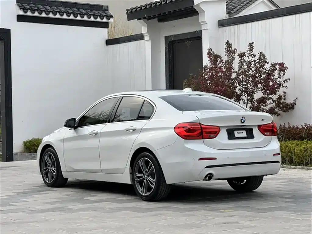 2018 BMW 1 Series Facelift 118i Sport — миниатюра 23