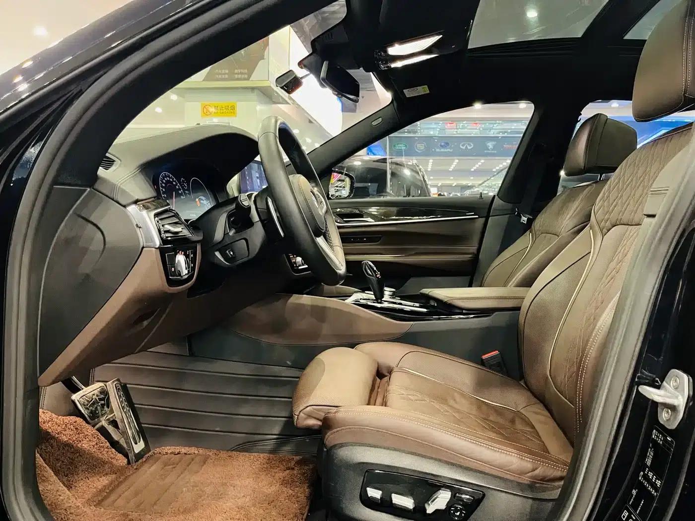 2018 BMW 6 Series GT 640i xDrive M Sport Package — миниатюра 3