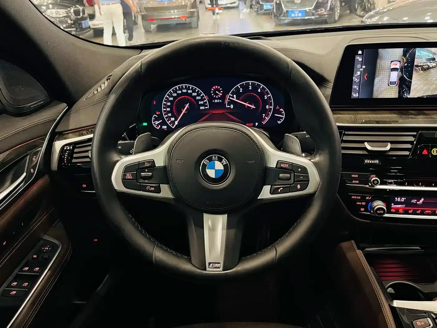2018 BMW 6 Series GT 640i xDrive M Sport Package — миниатюра 6
