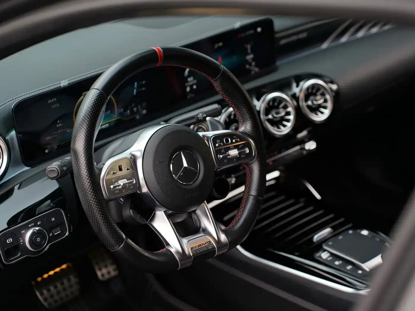 2021 Mercedes-Benz A-Class AMG A 35 L 4MATIC Midnight Edition — миниатюра 10
