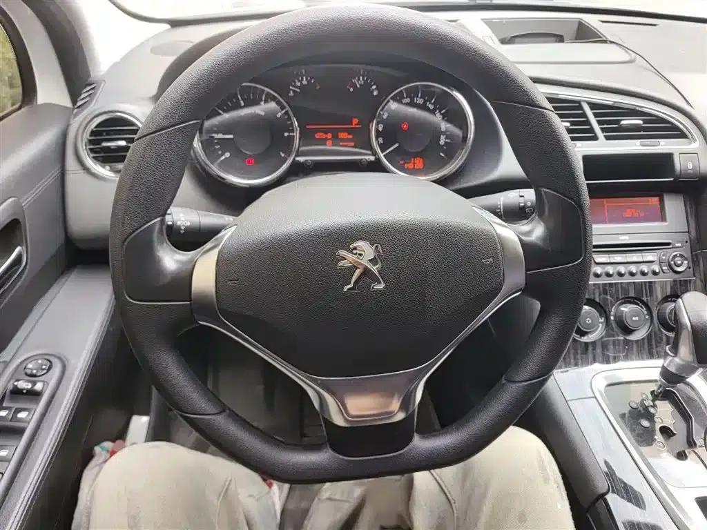 Peugeot 3008 2015 2.0L Automatic Classic Edition — миниатюра 3