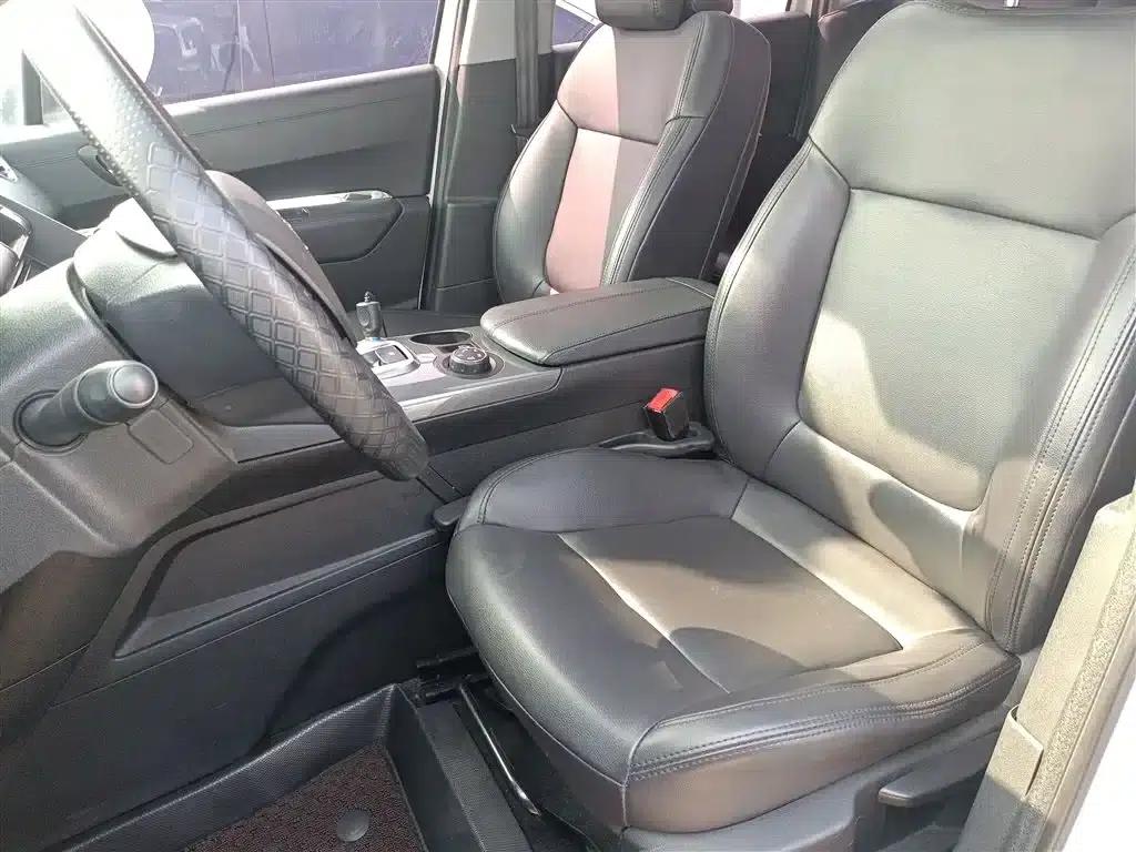 Peugeot 3008 2016 1.6THP Automatic Classic Edition — миниатюра 11