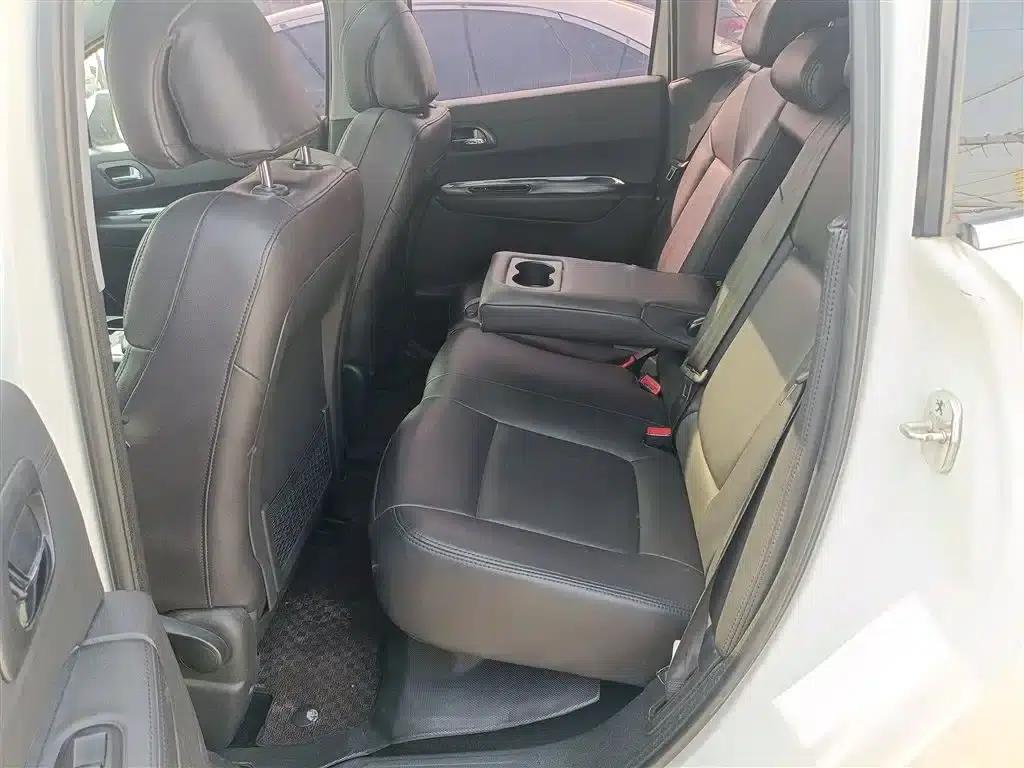 Peugeot 3008 2016 1.6THP Automatic Classic Edition — миниатюра 13