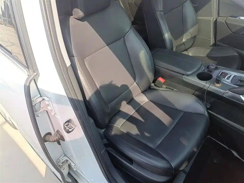 Peugeot 3008 2016 1.6THP Automatic Classic Edition — миниатюра 20