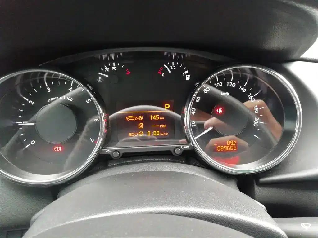 Peugeot 3008 2016 1.6THP Automatic Standard Edition — миниатюра 12