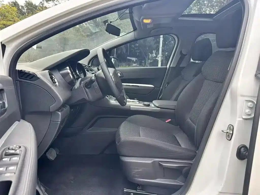 Peugeot 3008 2016 1.6THP Automatic Standard Edition — миниатюра 16