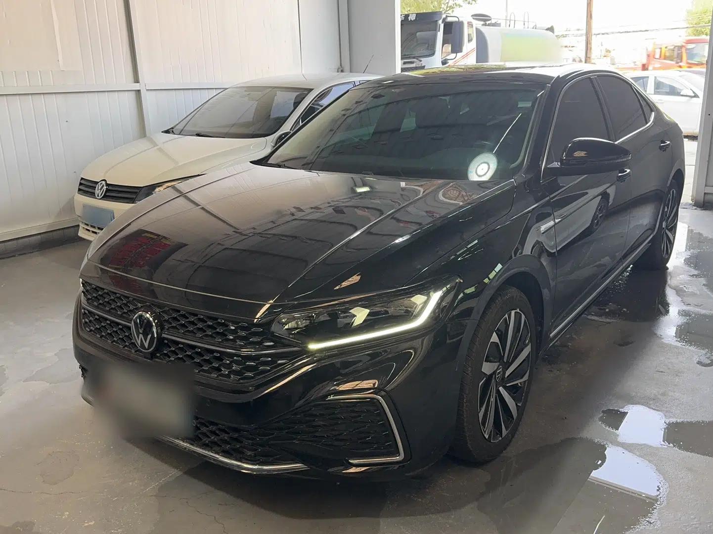Volkswagen Passat 2023 330TSI Starry Elite Edition — миниатюра 1