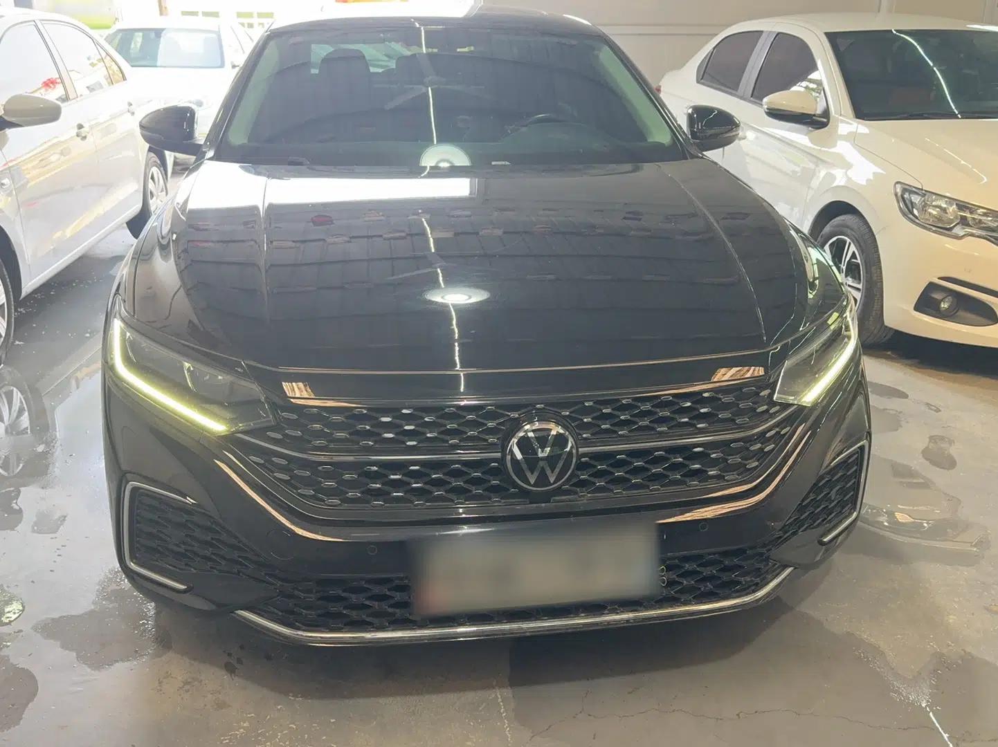 Volkswagen Passat 2023 330TSI Starry Elite Edition — миниатюра 2