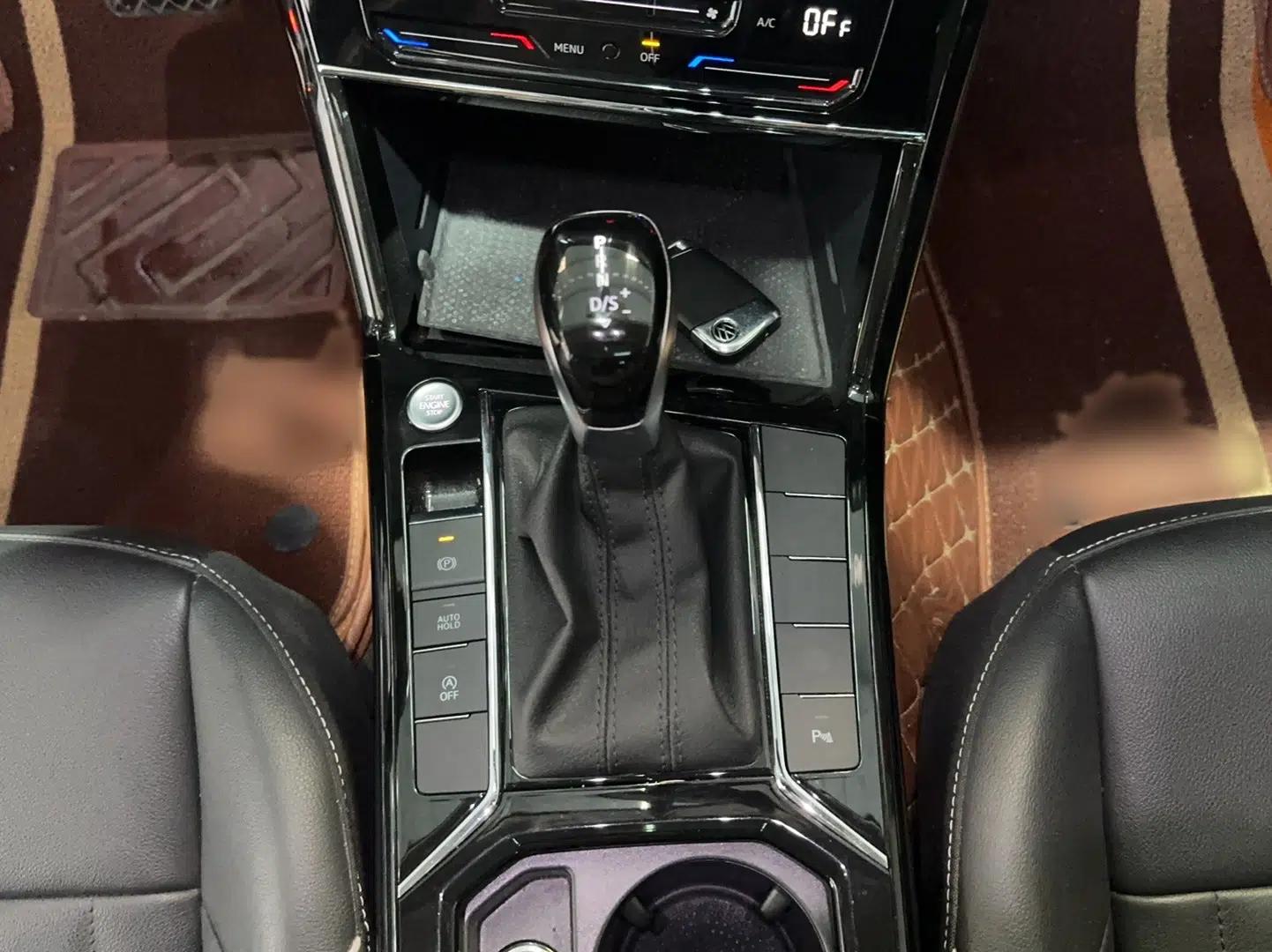 Volkswagen Passat 2023 330TSI Starry Elite Edition — миниатюра 11