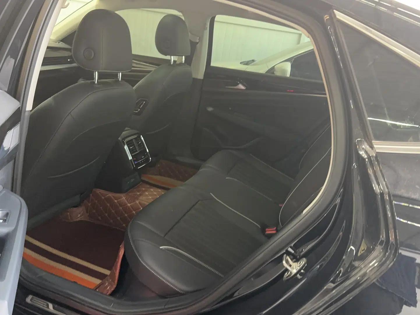 Volkswagen Passat 2023 330TSI Starry Elite Edition — миниатюра 13