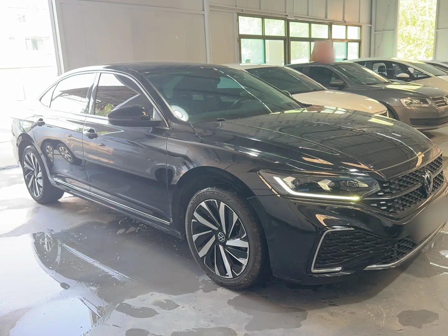 Volkswagen Passat 2023 330TSI Starry Elite Edition — миниатюра 3