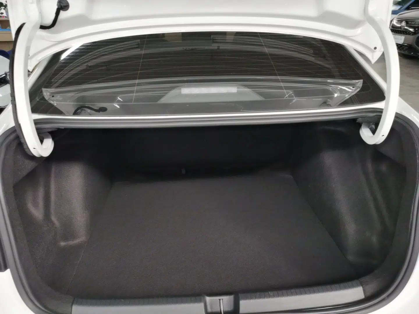 Volkswagen Lavida 2025 New Sharp 1.5L Outstanding New Vision Edition — миниатюра 22