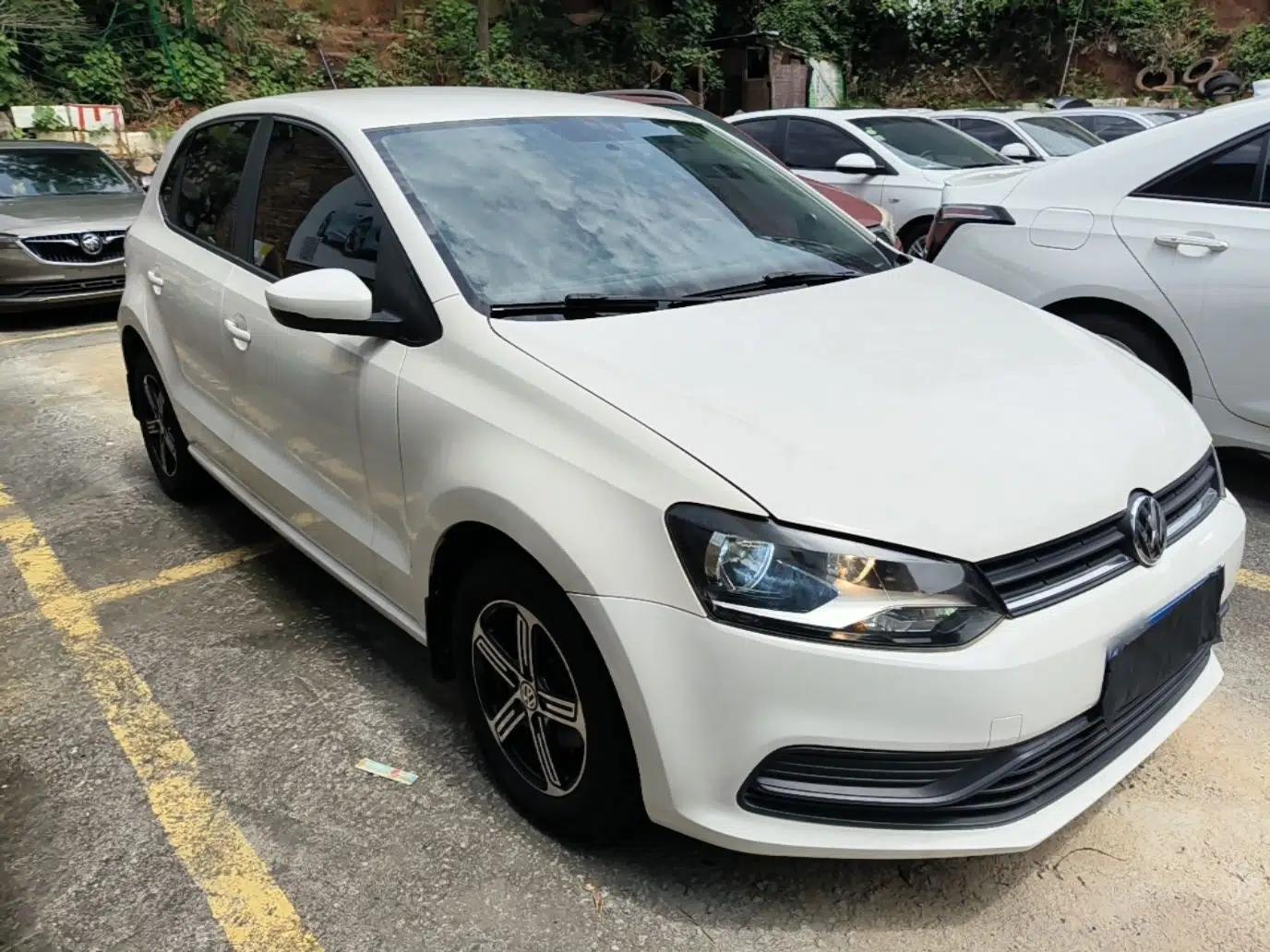 Volkswagen Polo 2016 1.4L Automatic Trendy Model — миниатюра 3