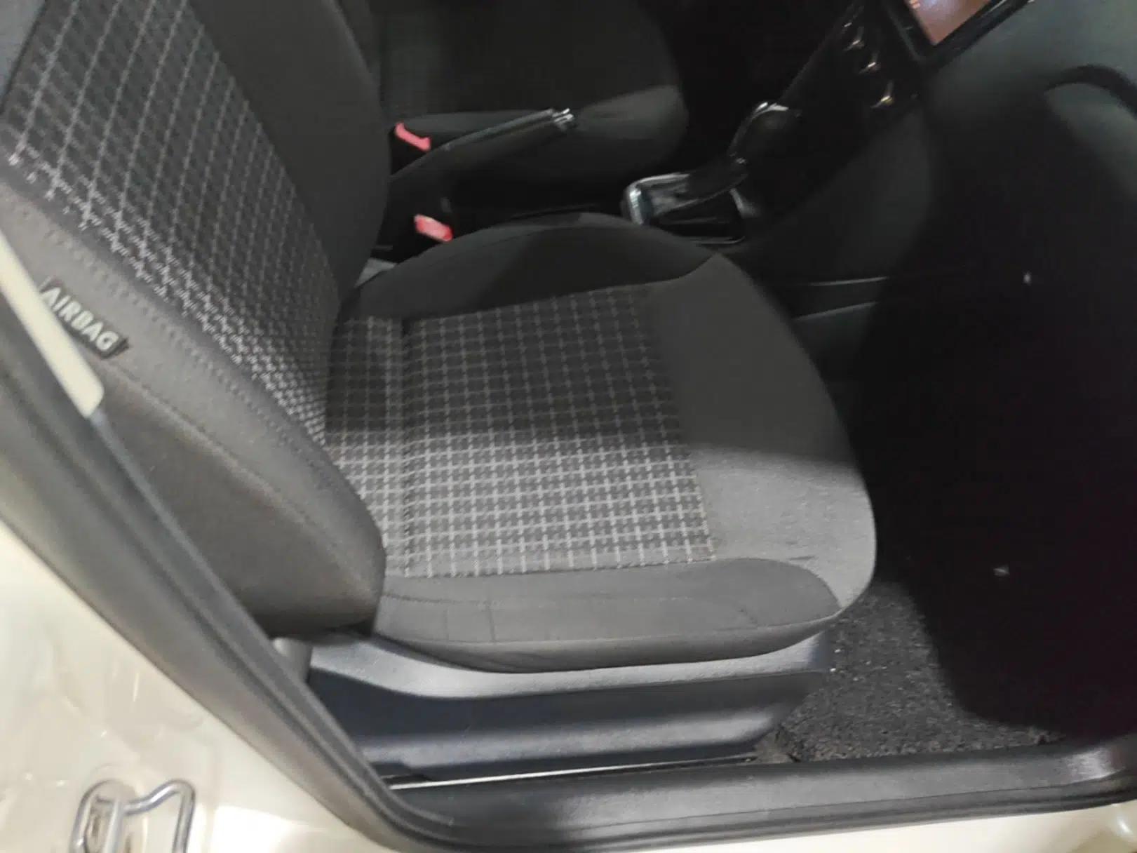 Volkswagen Polo 2018 1.5L Automatic Enjoyment Model — миниатюра 9