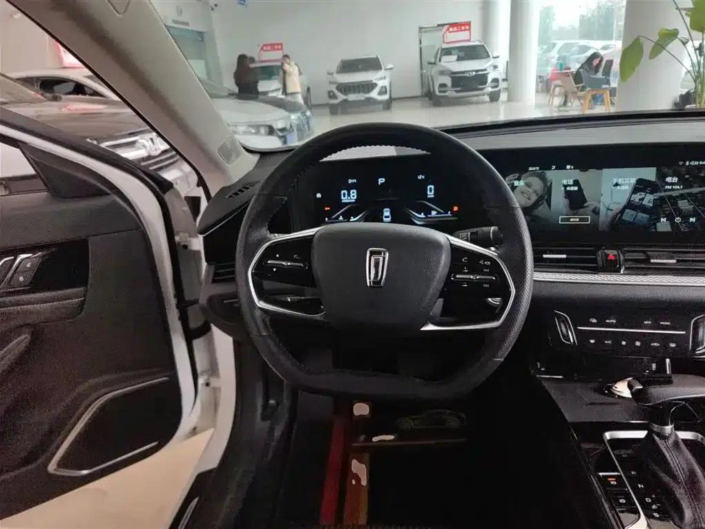 Bestune B70 2023 Third Generation 1.5T Automatic Enjoyment Edition 70th Anniversary Edition — миниатюра 11