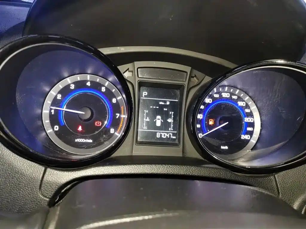 Changan CS15 2016 1.5L Automatic Fashion Edition — миниатюра 5