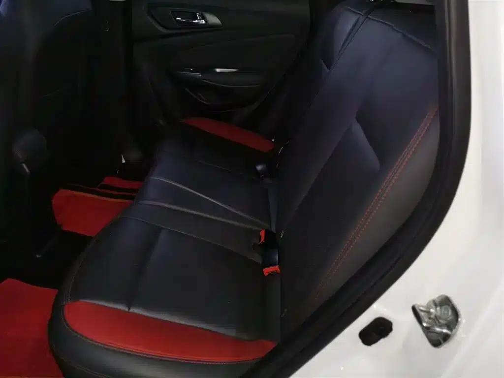 Changan CS15 2016 1.5L Automatic Fashion Edition — миниатюра 10