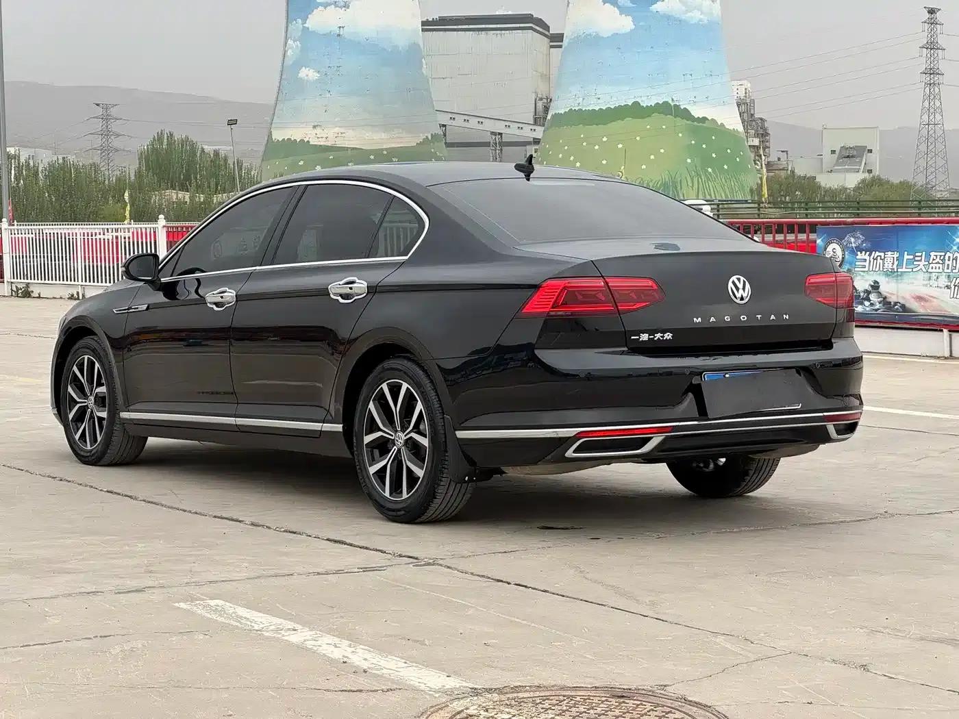 2020 Volkswagen Passat 330TSI DSG Leading Edition — миниатюра 7