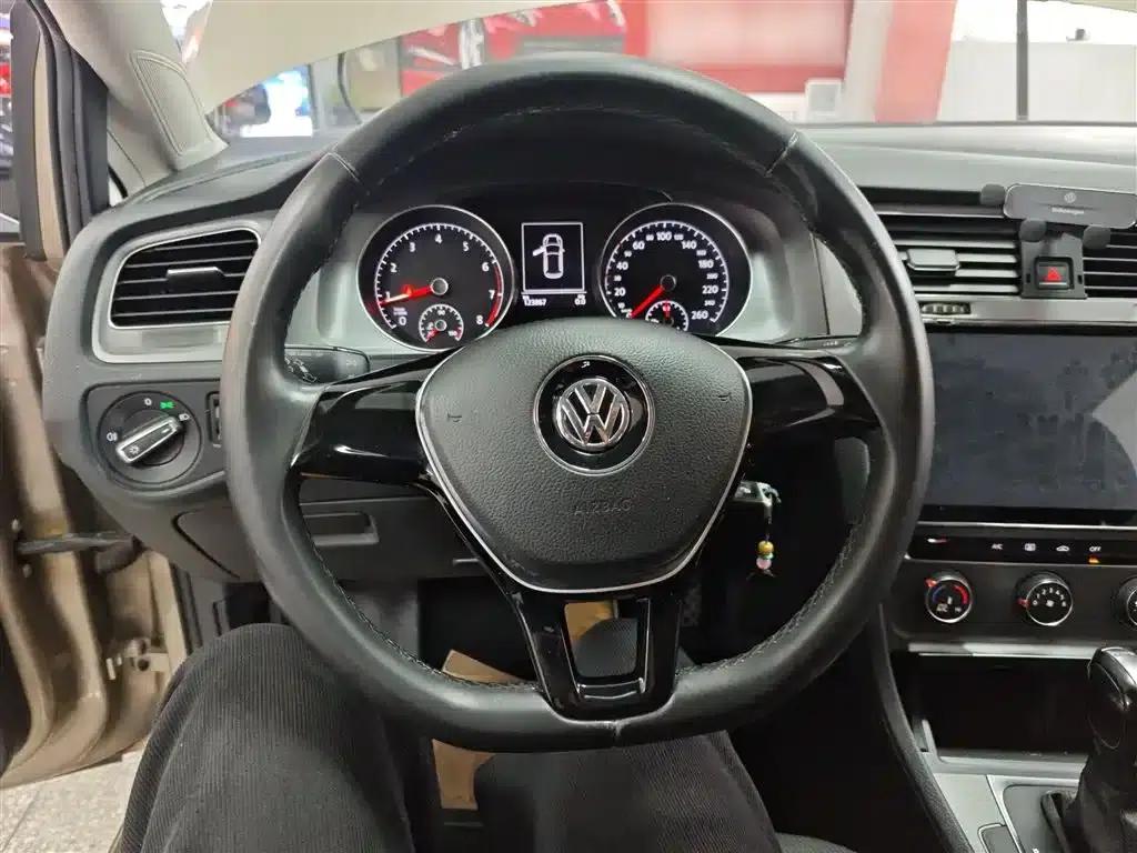 2016 Golf 230TSI Automatic Comfort — миниатюра 11
