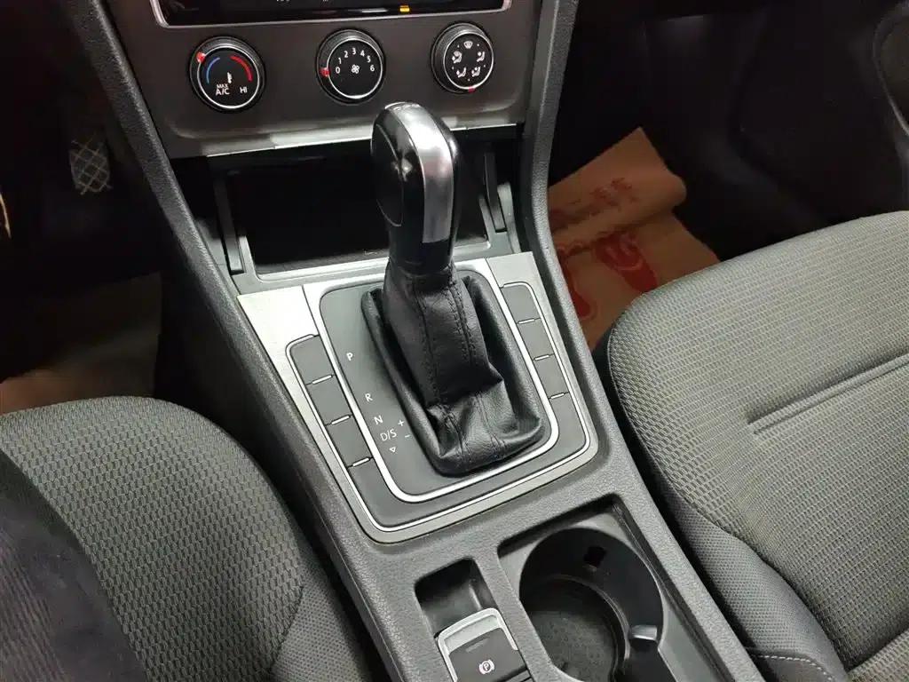 2016 Golf 230TSI Automatic Comfort — миниатюра 14