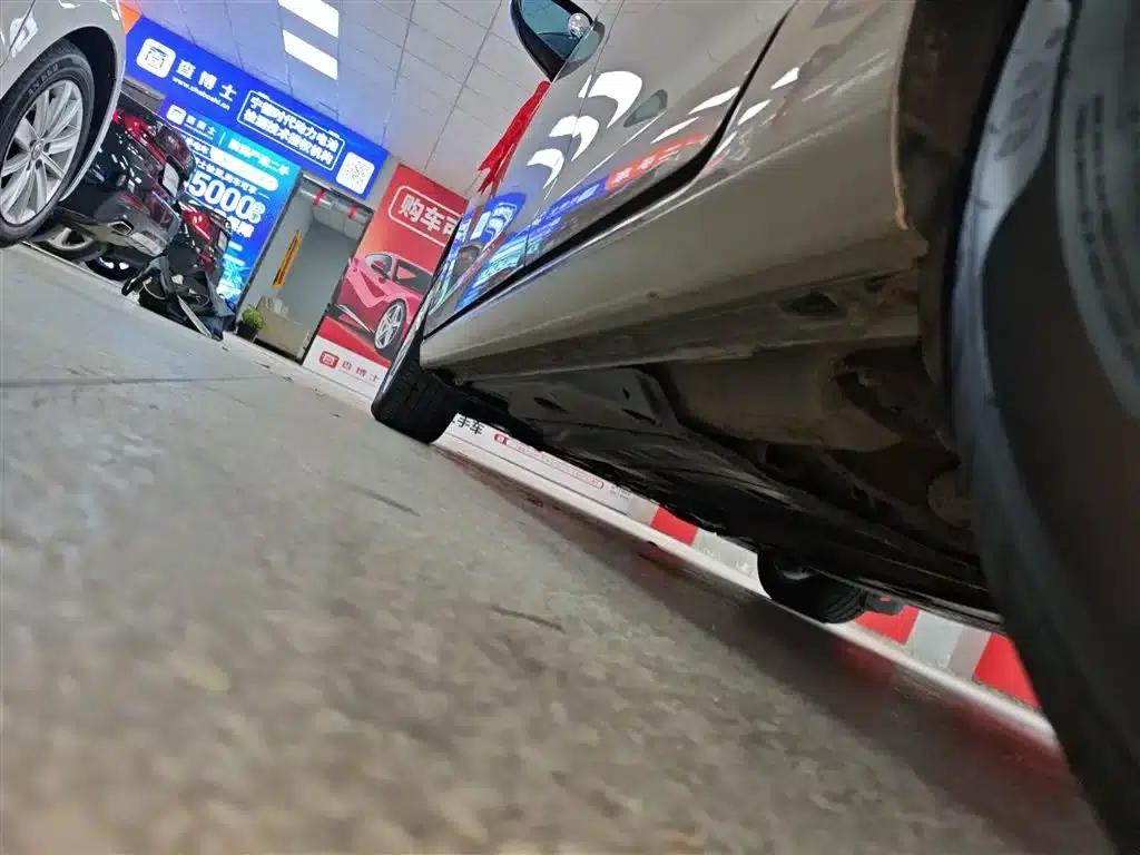 2016 Golf 230TSI Automatic Comfort — миниатюра 22