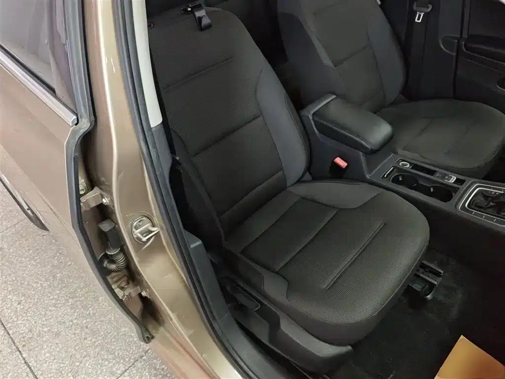 2016 Golf 230TSI Automatic Comfort — миниатюра 25