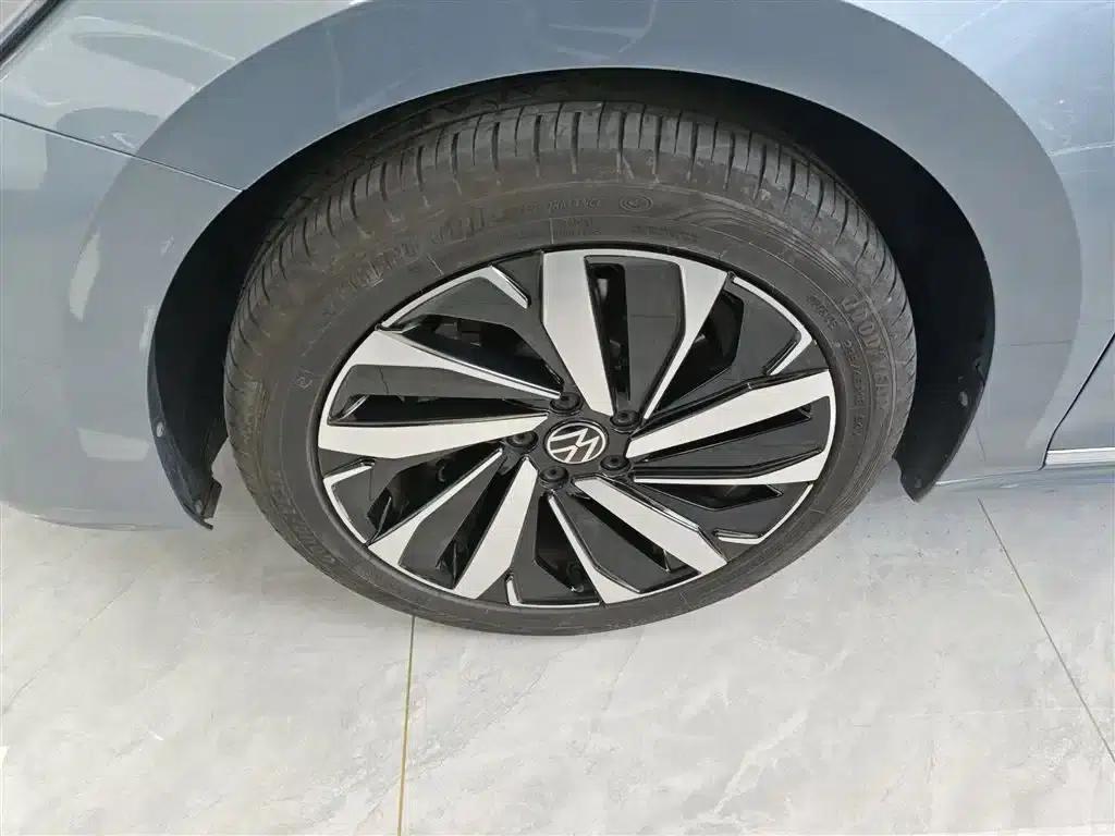 2022 Volkswagen Passat 330TSI Starry Sky Elite Edition — миниатюра 23