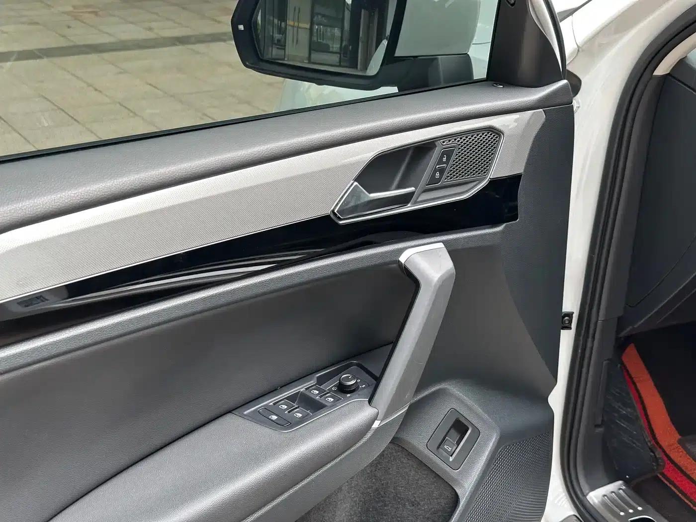 Tayron 2021 330TSI 2WD 3rd Anniversary Limited Edition — миниатюра 11