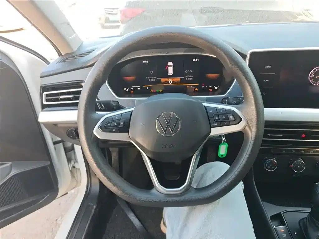 2023 Volkswagen Lavida 1.5L Automatic Comfort Edition — миниатюра 11