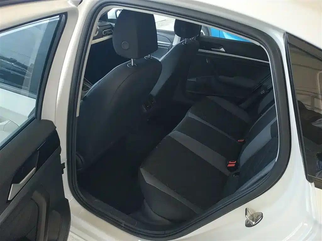 2023 Volkswagen Lavida Facelift 1.5L Automatic Comfort Edition — миниатюра 13